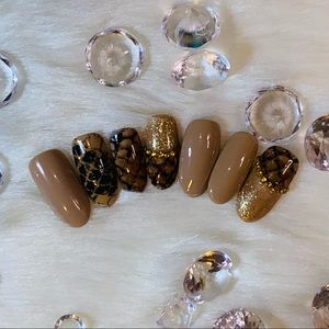 Creme De La Creme||Press-on Nail Set
